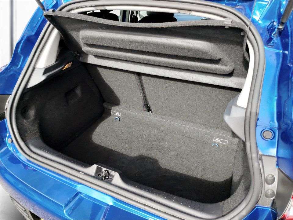 2017 RENAULT CLIO 2017 RENAULT CLIO