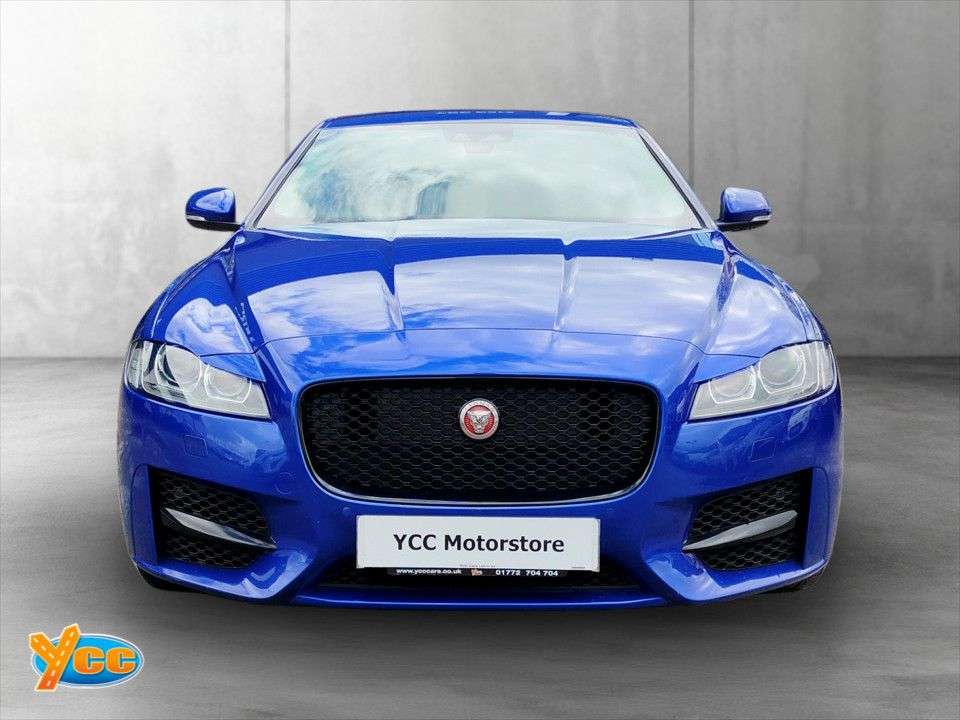 A 2019 JAGUAR XF D R-SPORT A 2019 JAGUAR XF D R-SPORT