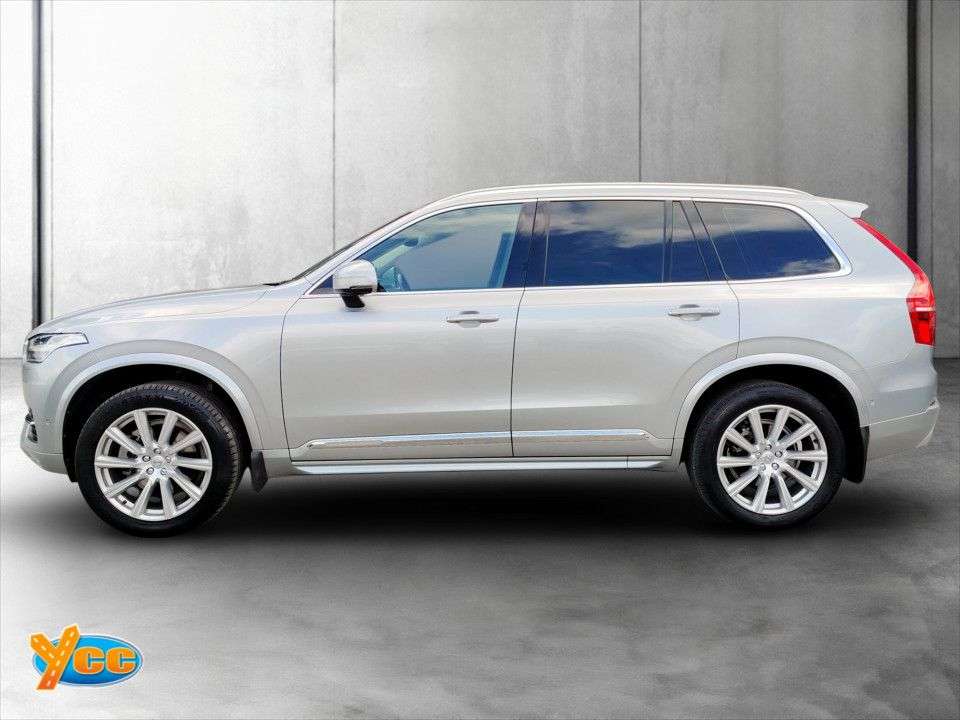 A 2017 VOLVO XC90 2.0 D5 PowerPulse Inscription Pro SUV 5dr Diesel Auto 4WD Euro 6 (s/s) (235 A 2017 VOLVO XC90 2.0 D5 PowerPulse Inscription Pro SUV 5dr Diesel Auto 4WD Euro 6 (s/s) (235