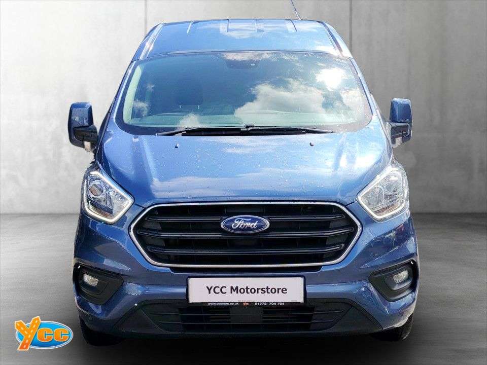 A 2022 FORD TRANSIT CUSTOM 2.0 300 EcoBlue Limited Panel Van 5dr Diesel Auto L1 H2 Euro 6 (130 ps) FUL A 2022 FORD TRANSIT CUSTOM 2.0 300 EcoBlue Limited Panel Van 5dr Diesel Auto L1 H2 Euro 6 (130 ps) FUL