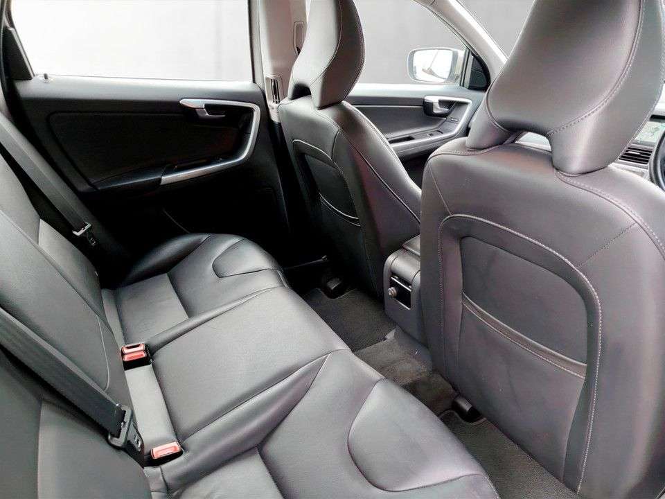 2016 VOLVO XC60 2016 VOLVO XC60