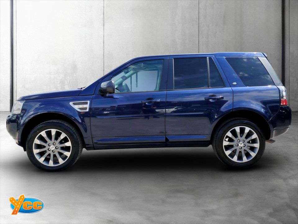 A 2014 LAND ROVER FREELANDER 2 2.2 SD4 HSE Lux SUV 5dr Diesel CommandShift 4WD Euro 5 (190 ps) 12 STAMP FU A 2014 LAND ROVER FREELANDER 2 2.2 SD4 HSE Lux SUV 5dr Diesel CommandShift 4WD Euro 5 (190 ps) 12 STAMP FU