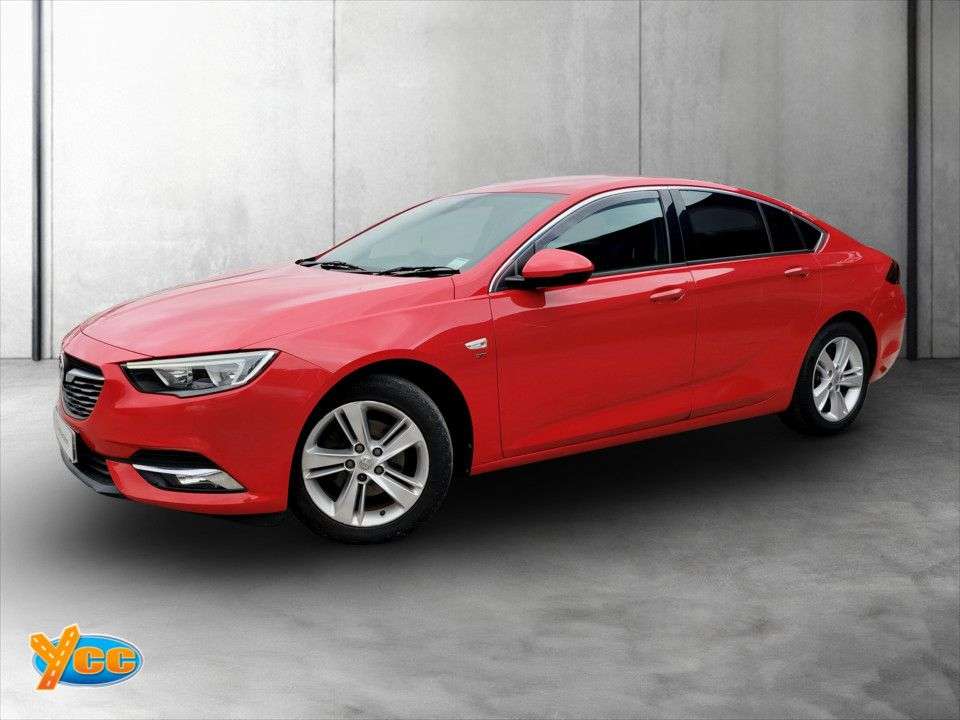 A 2018 VAUXHALL INSIGNIA 1.6 Turbo D ecoTEC BlueInjection SRi Nav Grand Sport 5dr Diesel Manual Euro A 2018 VAUXHALL INSIGNIA 1.6 Turbo D ecoTEC BlueInjection SRi Nav Grand Sport 5dr Diesel Manual Euro