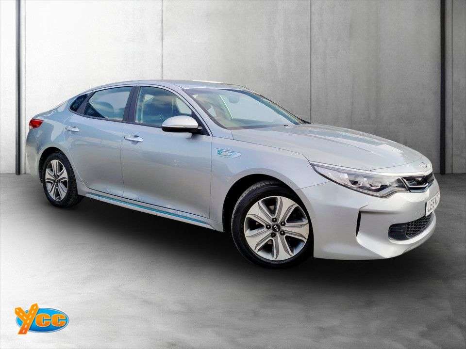A 2016 KIA OPTIMA 2.0h GDi 9.8kWh Saloon 4dr Petrol Plug-in Hybrid Auto Euro 6 (202 bhp) 9 ST A 2016 KIA OPTIMA 2.0h GDi 9.8kWh Saloon 4dr Petrol Plug-in Hybrid Auto Euro 6 (202 bhp) 9 ST