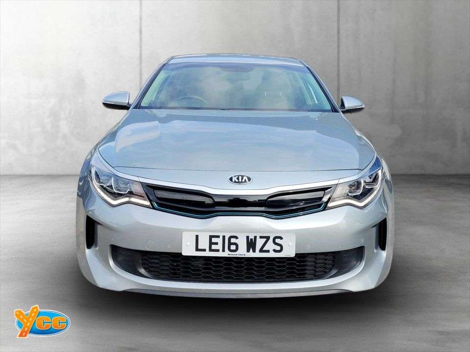 A 2016 KIA OPTIMA 2.0h GDi 9.8kWh Saloon 4dr Petrol Plug-in Hybrid Auto Euro 6 (202 bhp) 9 ST A 2016 KIA OPTIMA 2.0h GDi 9.8kWh Saloon 4dr Petrol Plug-in Hybrid Auto Euro 6 (202 bhp) 9 ST