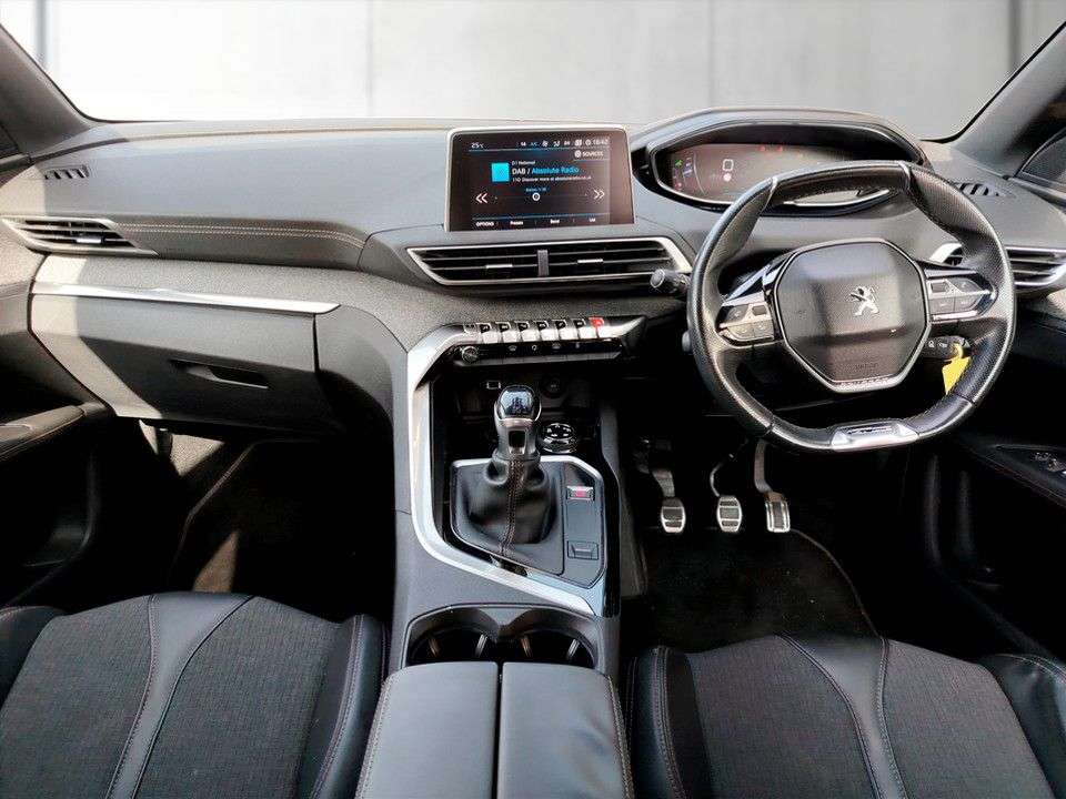 2017 PEUGEOT 3008 2017 PEUGEOT 3008