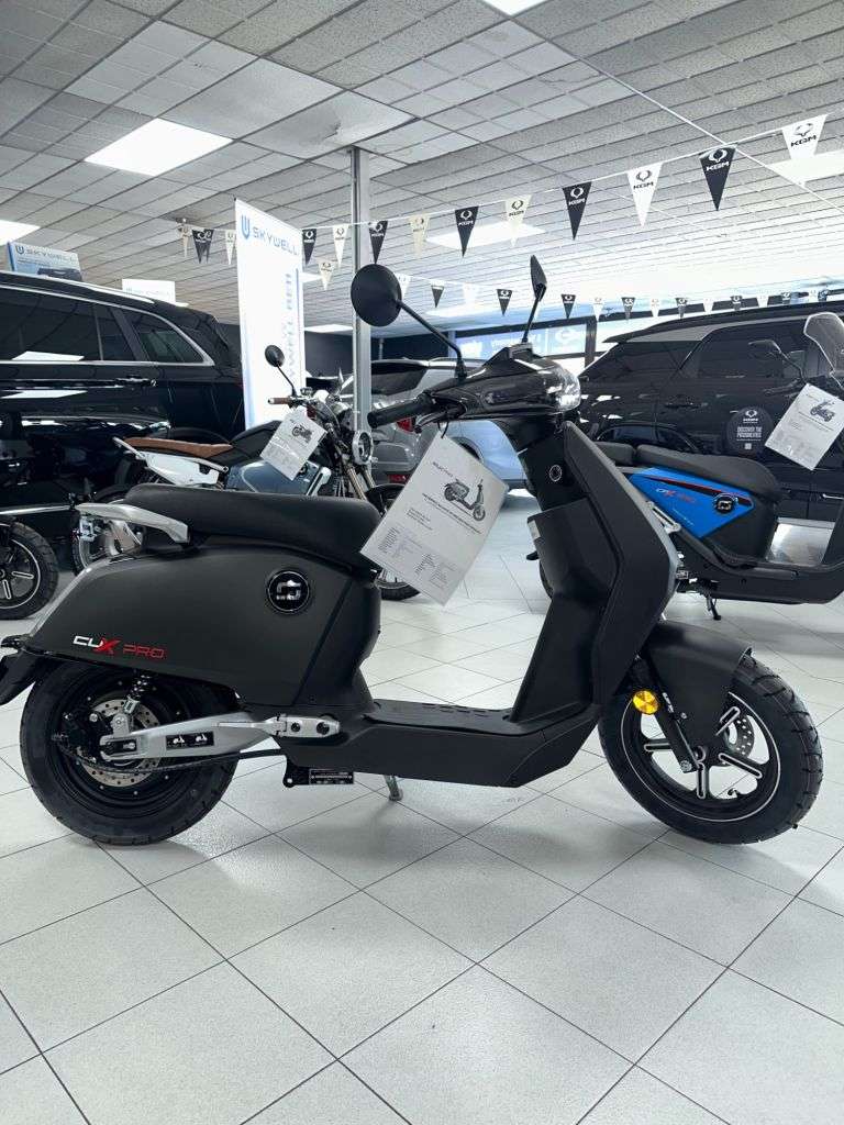 A 2026 VMOTO CUX Moped Electric Automatic (4 ps) PRE REGISTERED CUX PRO BARGAIN A 2026 VMOTO CUX Moped Electric Automatic (4 ps) PRE REGISTERED CUX PRO BARGAIN