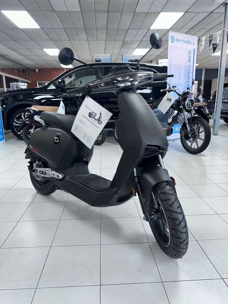 A 2026 VMOTO CUX Moped Electric Automatic (4 ps) PRE REGISTERED CUX PRO BARGAIN A 2026 VMOTO CUX Moped Electric Automatic (4 ps) PRE REGISTERED CUX PRO BARGAIN