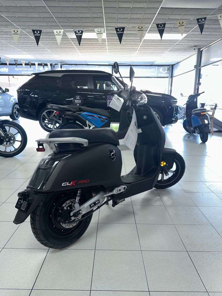 A 2026 VMOTO CUX Moped Electric Automatic (4 ps) PRE REGISTERED CUX PRO BARGAIN A 2026 VMOTO CUX Moped Electric Automatic (4 ps) PRE REGISTERED CUX PRO BARGAIN