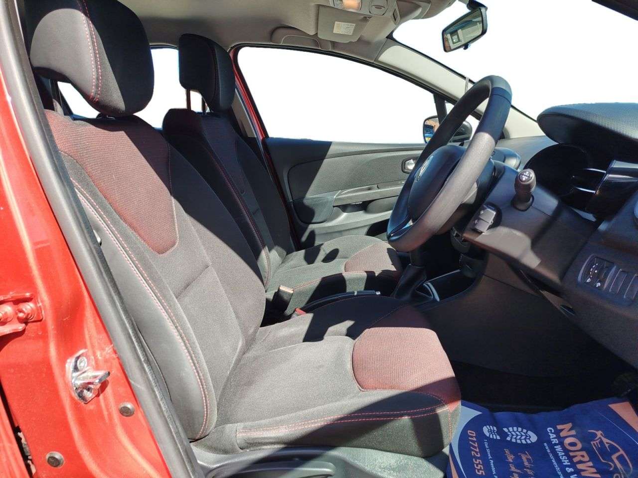 2015 RENAULT CLIO 2015 RENAULT CLIO