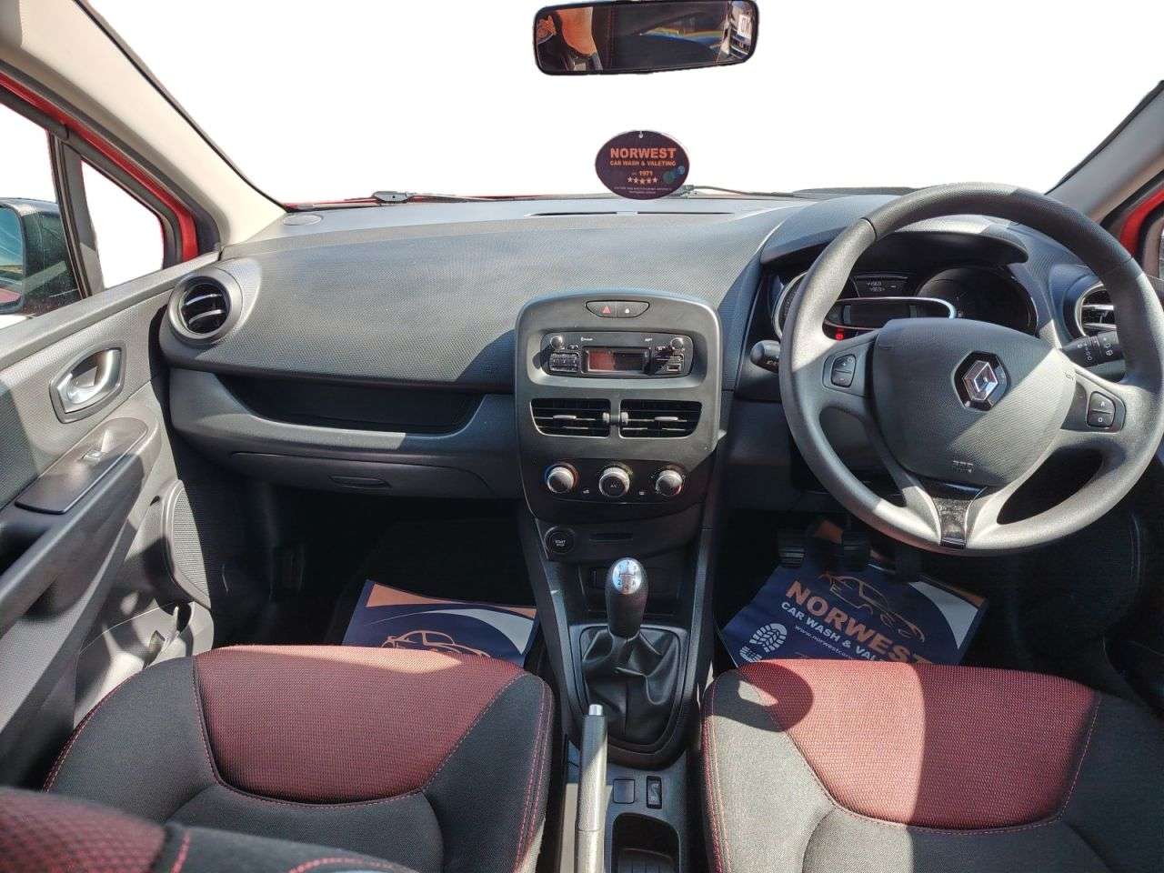 2015 RENAULT CLIO 2015 RENAULT CLIO