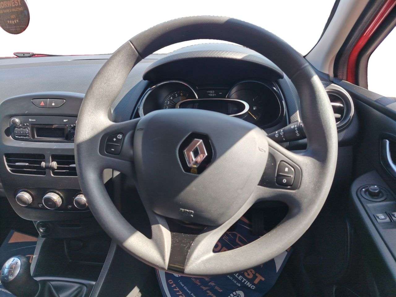 2015 RENAULT CLIO 2015 RENAULT CLIO