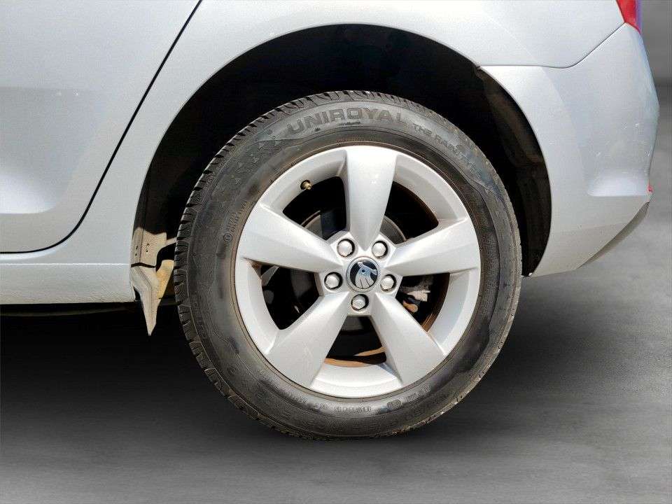 2014 SKODA RAPID SPACEBACK 2014 SKODA RAPID SPACEBACK