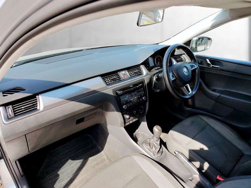 2014 SKODA RAPID SPACEBACK 2014 SKODA RAPID SPACEBACK