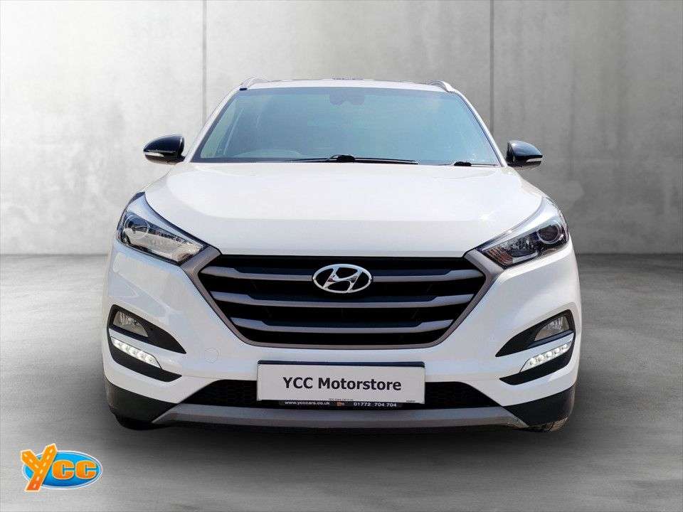 A 2018 HYUNDAI TUCSON 1.6 T-GDi GO! SE SUV 5dr Petrol DCT Euro 6 (177 ps) 8 STAMP FULL DEALER SER A 2018 HYUNDAI TUCSON 1.6 T-GDi GO! SE SUV 5dr Petrol DCT Euro 6 (177 ps) 8 STAMP FULL DEALER SER