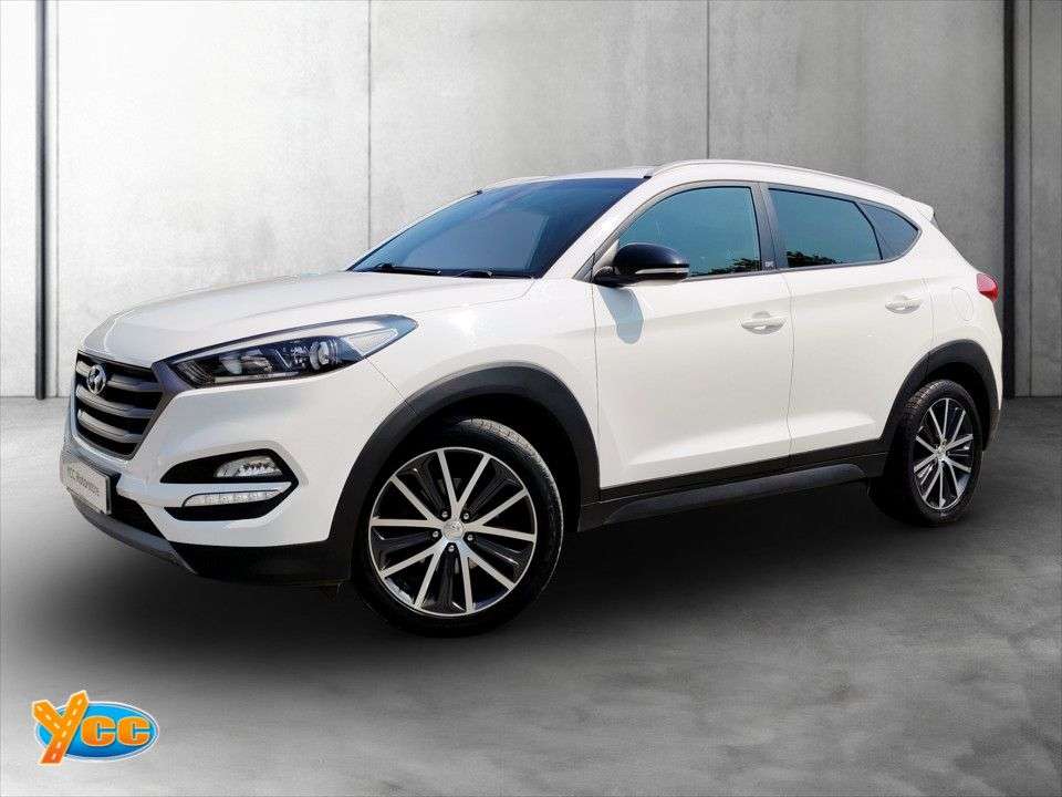 A 2018 HYUNDAI TUCSON 1.6 T-GDi GO! SE SUV 5dr Petrol DCT Euro 6 (177 ps) 8 STAMP FULL DEALER SER A 2018 HYUNDAI TUCSON 1.6 T-GDi GO! SE SUV 5dr Petrol DCT Euro 6 (177 ps) 8 STAMP FULL DEALER SER