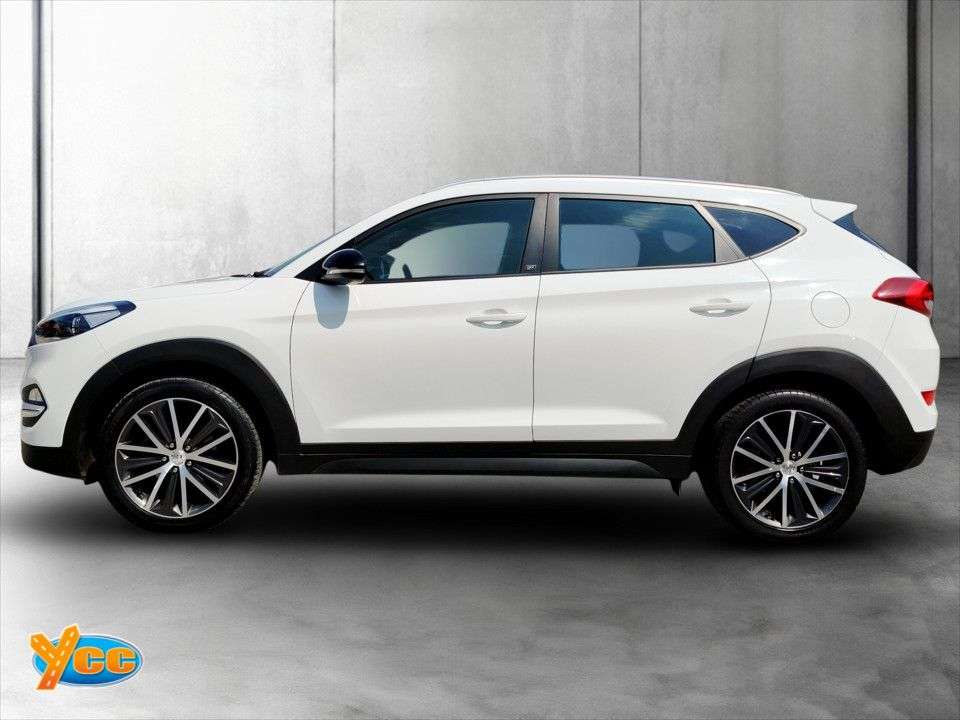 A 2018 HYUNDAI TUCSON 1.6 T-GDi GO! SE SUV 5dr Petrol DCT Euro 6 (177 ps) 8 STAMP FULL DEALER SER A 2018 HYUNDAI TUCSON 1.6 T-GDi GO! SE SUV 5dr Petrol DCT Euro 6 (177 ps) 8 STAMP FULL DEALER SER