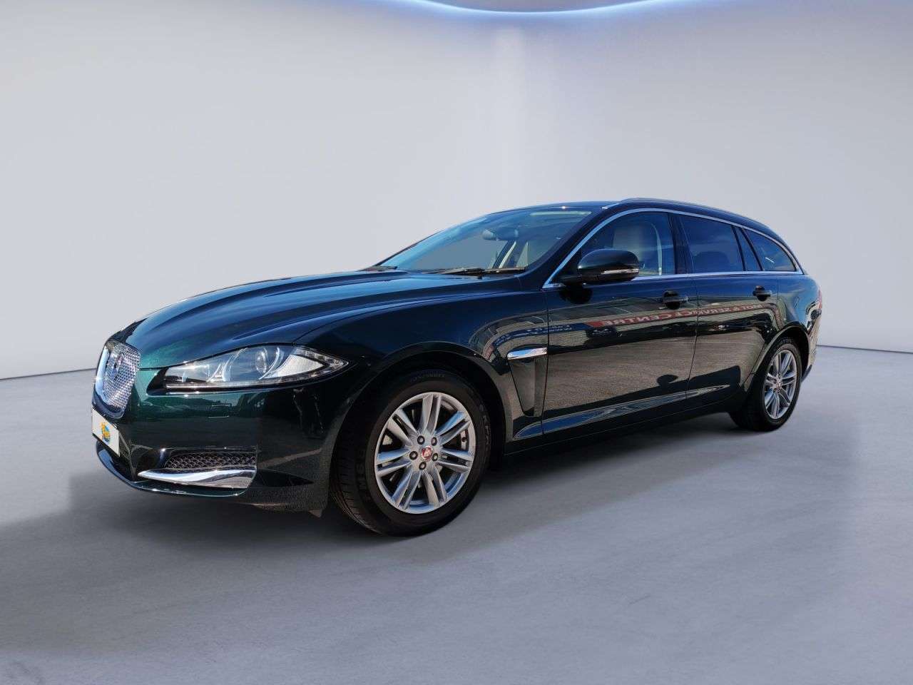 A 2014 JAGUAR XF 2.2d Luxury Sportbrake 5dr Diesel Auto Euro 5 (s/s) (200 ps) 7 STAMP SERVIC A 2014 JAGUAR XF 2.2d Luxury Sportbrake 5dr Diesel Auto Euro 5 (s/s) (200 ps) 7 STAMP SERVIC