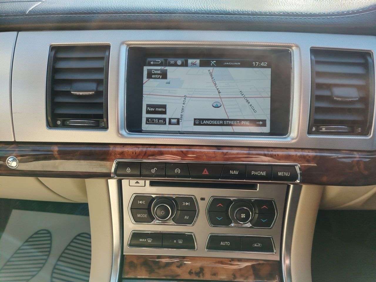 2014 JAGUAR XF 2014 JAGUAR XF