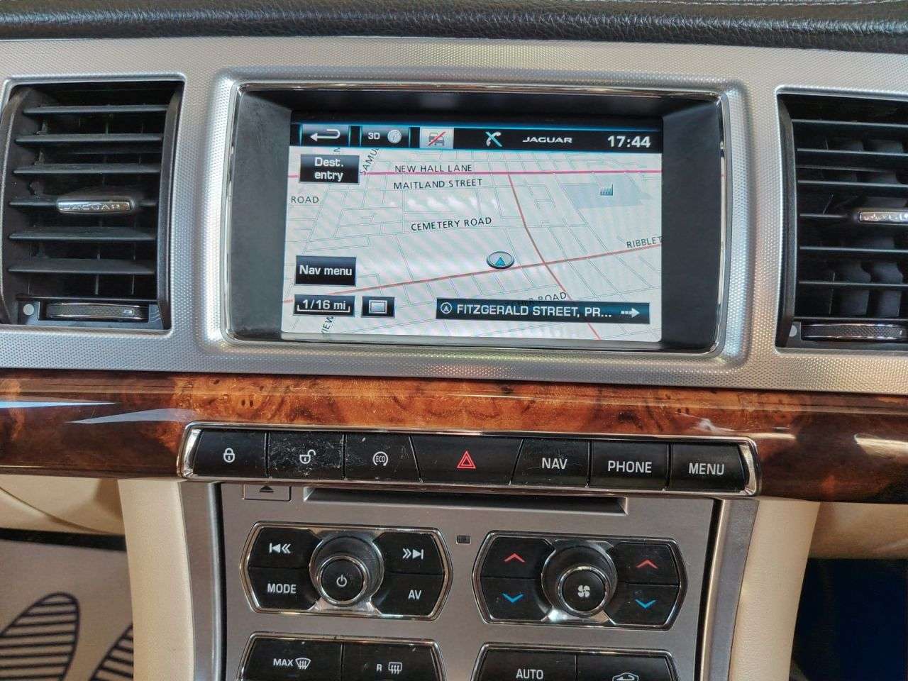 2014 JAGUAR XF 2014 JAGUAR XF