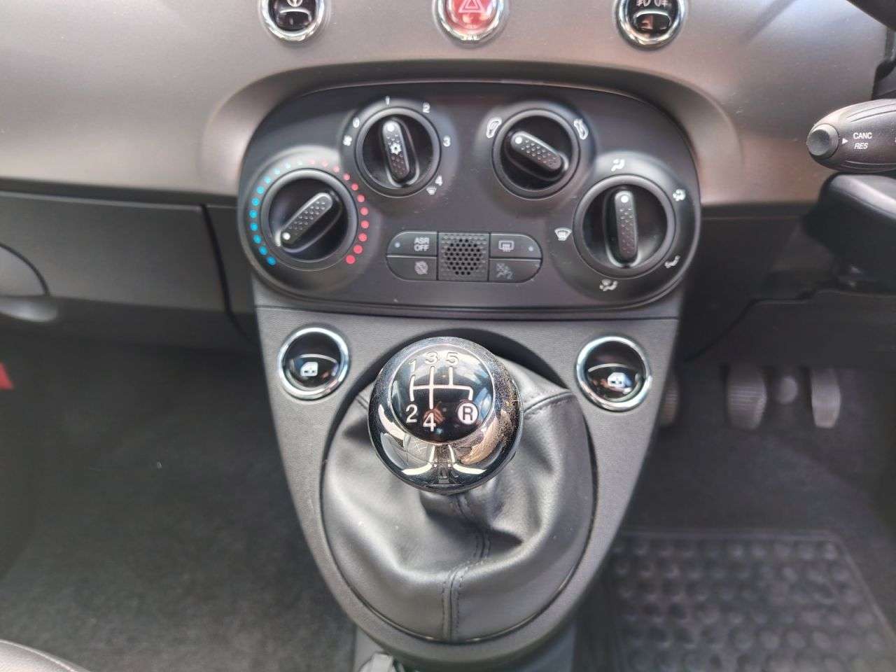 2018 FIAT 500 2018 FIAT 500