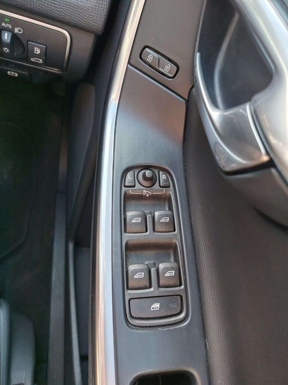 2015 VOLVO XC60 2015 VOLVO XC60