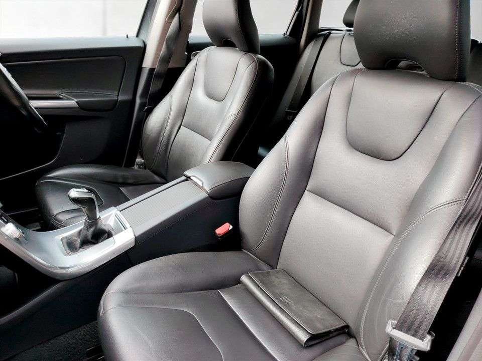 2016 VOLVO XC60 2016 VOLVO XC60