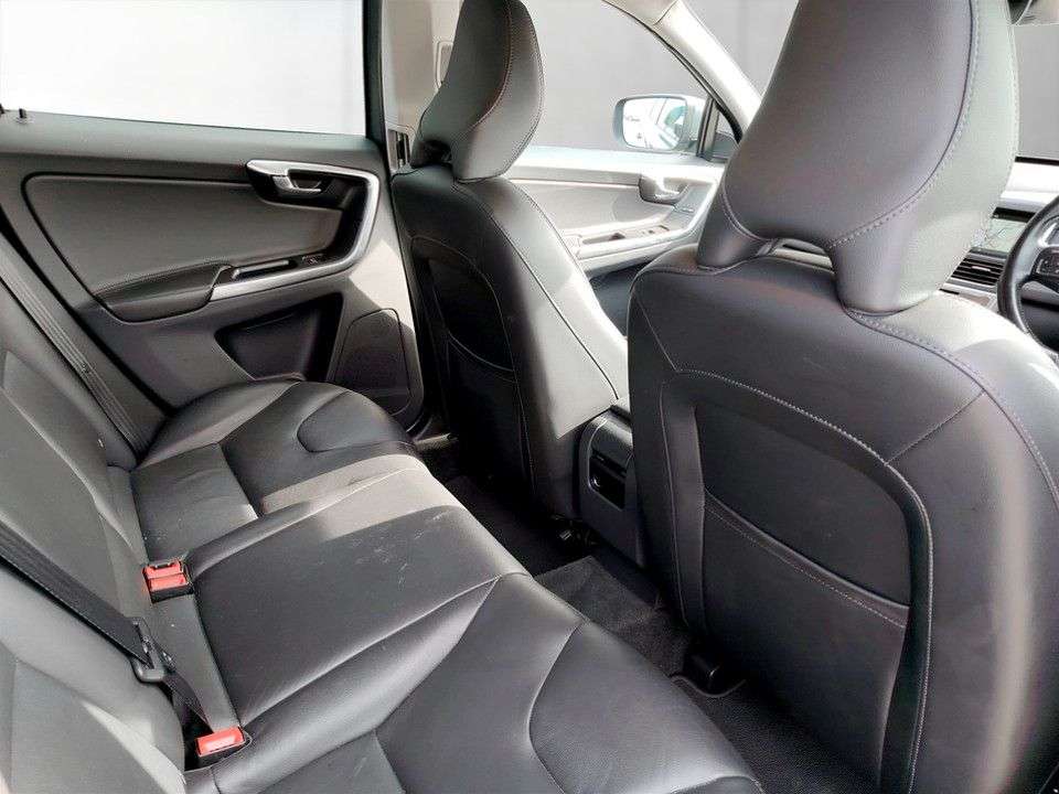 2016 VOLVO XC60 2016 VOLVO XC60