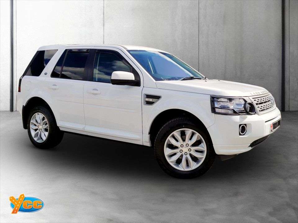 A 2014 LAND ROVER FREELANDER 2 2.2 TD4 GS SUV 5dr Diesel Manual 4WD Euro 5 (s/s) (150 ps) 11 STAMP FULL HI A 2014 LAND ROVER FREELANDER 2 2.2 TD4 GS SUV 5dr Diesel Manual 4WD Euro 5 (s/s) (150 ps) 11 STAMP FULL HI