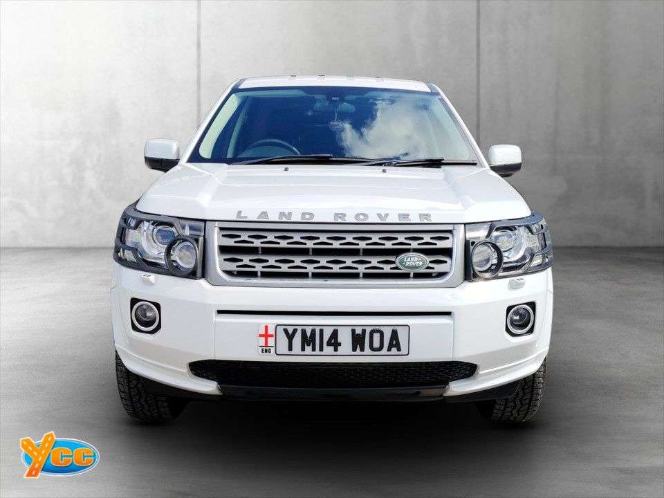 A 2014 LAND ROVER FREELANDER 2 2.2 TD4 GS SUV 5dr Diesel Manual 4WD Euro 5 (s/s) (150 ps) 11 STAMP FULL HI A 2014 LAND ROVER FREELANDER 2 2.2 TD4 GS SUV 5dr Diesel Manual 4WD Euro 5 (s/s) (150 ps) 11 STAMP FULL HI