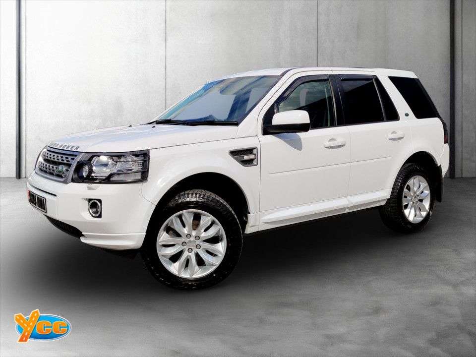 A 2014 LAND ROVER FREELANDER 2 2.2 TD4 GS SUV 5dr Diesel Manual 4WD Euro 5 (s/s) (150 ps) 11 STAMP FULL HI A 2014 LAND ROVER FREELANDER 2 2.2 TD4 GS SUV 5dr Diesel Manual 4WD Euro 5 (s/s) (150 ps) 11 STAMP FULL HI