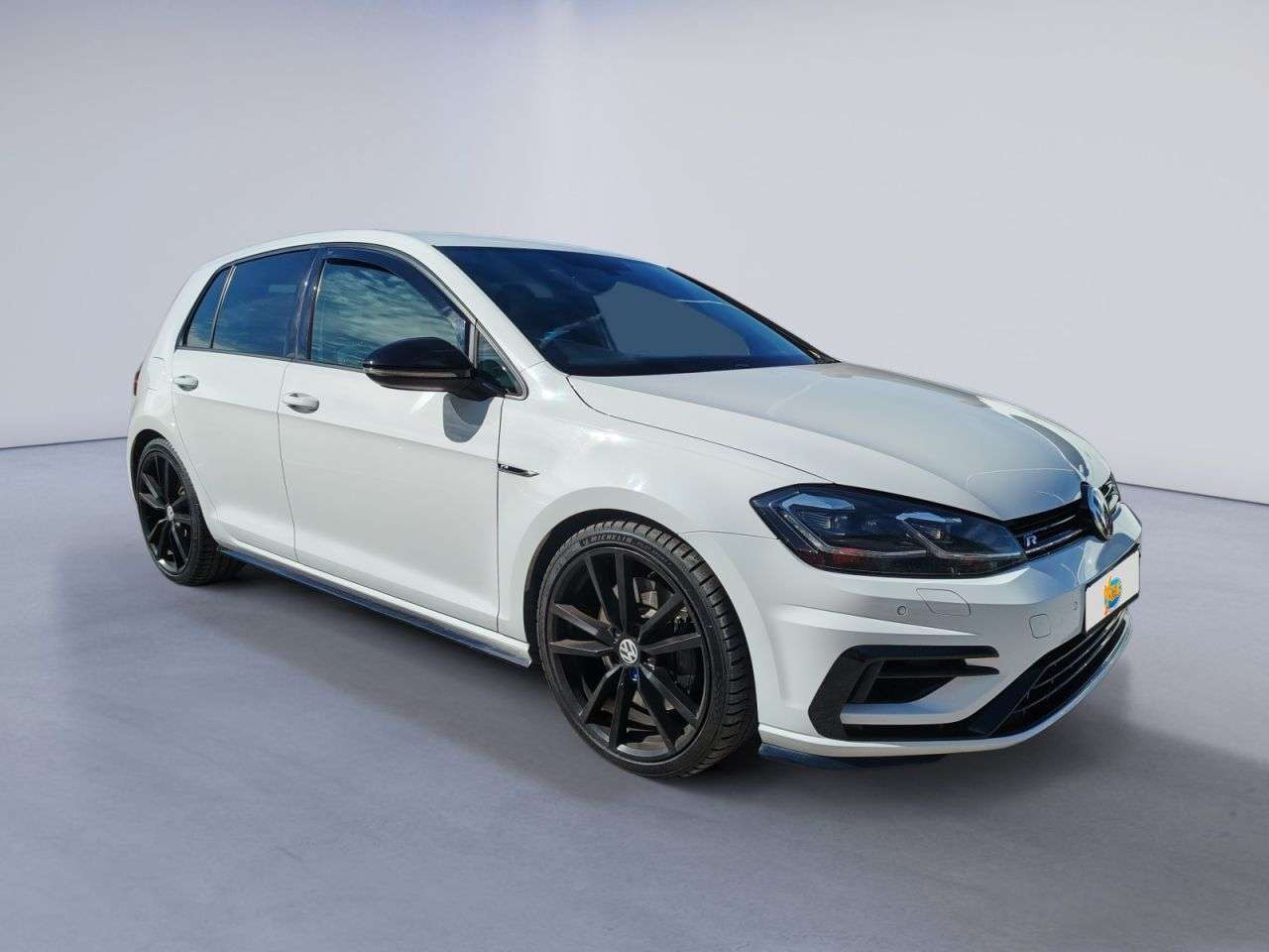A 2017 VOLKSWAGEN GOLF 2.0 TSI BlueMotion Tech R Hatchback 5dr Petrol DSG 4Motion Euro 6 (s/s) (31 A 2017 VOLKSWAGEN GOLF 2.0 TSI BlueMotion Tech R Hatchback 5dr Petrol DSG 4Motion Euro 6 (s/s) (31