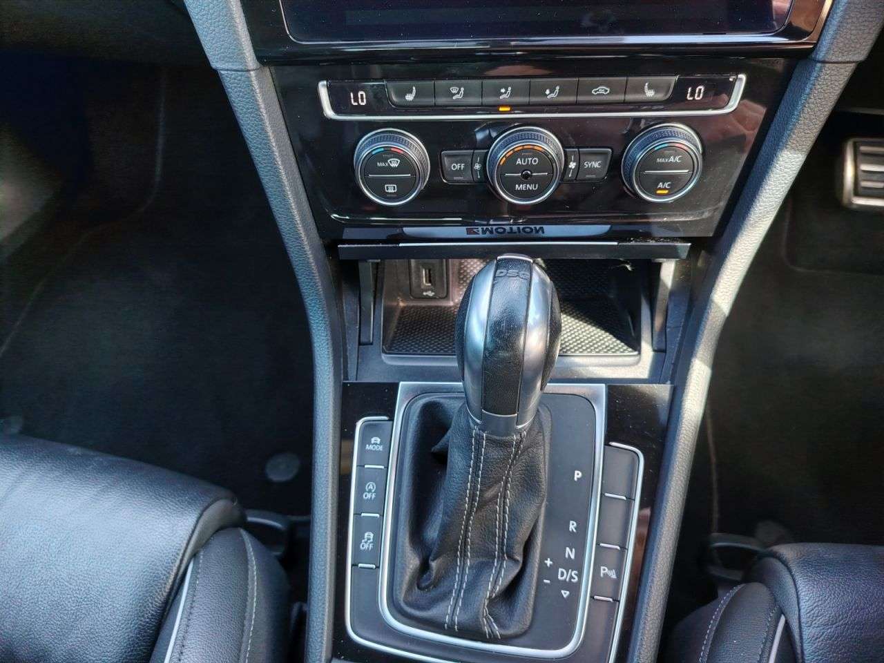 2017 VOLKSWAGEN GOLF 2017 VOLKSWAGEN GOLF