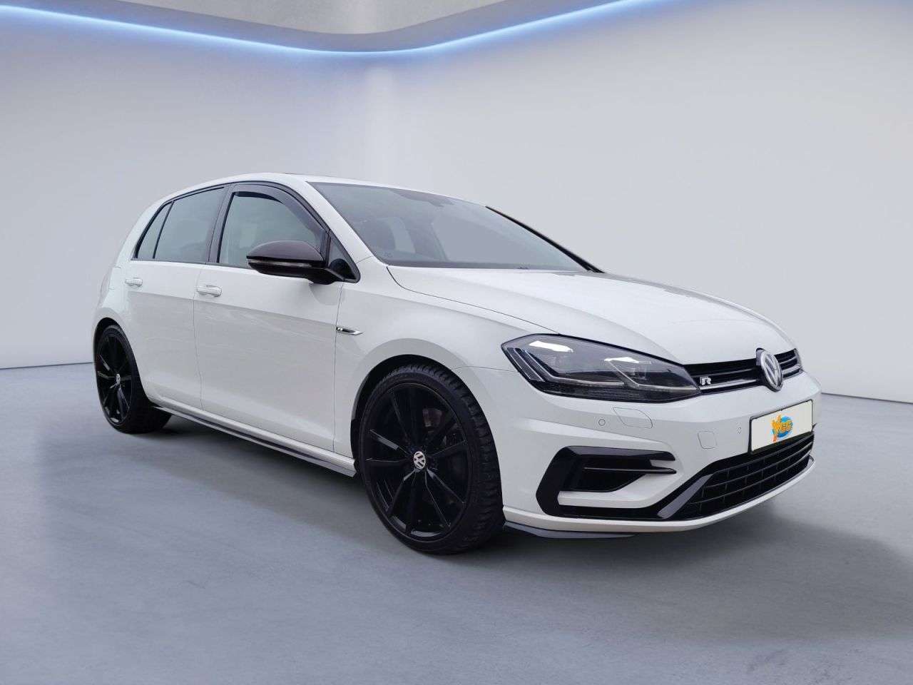 A 2017 VOLKSWAGEN GOLF 2.0 TSI BlueMotion Tech R Hatchback 5dr Petrol DSG 4Motion Euro 6 (s/s) (31 A 2017 VOLKSWAGEN GOLF 2.0 TSI BlueMotion Tech R Hatchback 5dr Petrol DSG 4Motion Euro 6 (s/s) (31