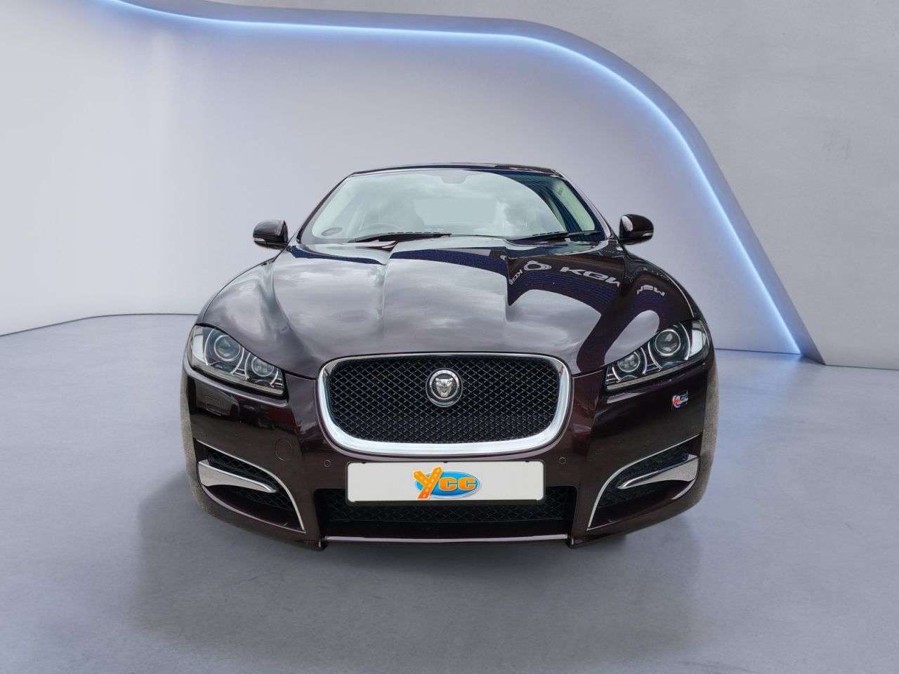 A 2013 JAGUAR XF 3.0d S V6 Portfolio Saloon 4dr Diesel Auto Euro 5 (s/s) (275 ps) 9 STAMP FU A 2013 JAGUAR XF 3.0d S V6 Portfolio Saloon 4dr Diesel Auto Euro 5 (s/s) (275 ps) 9 STAMP FU