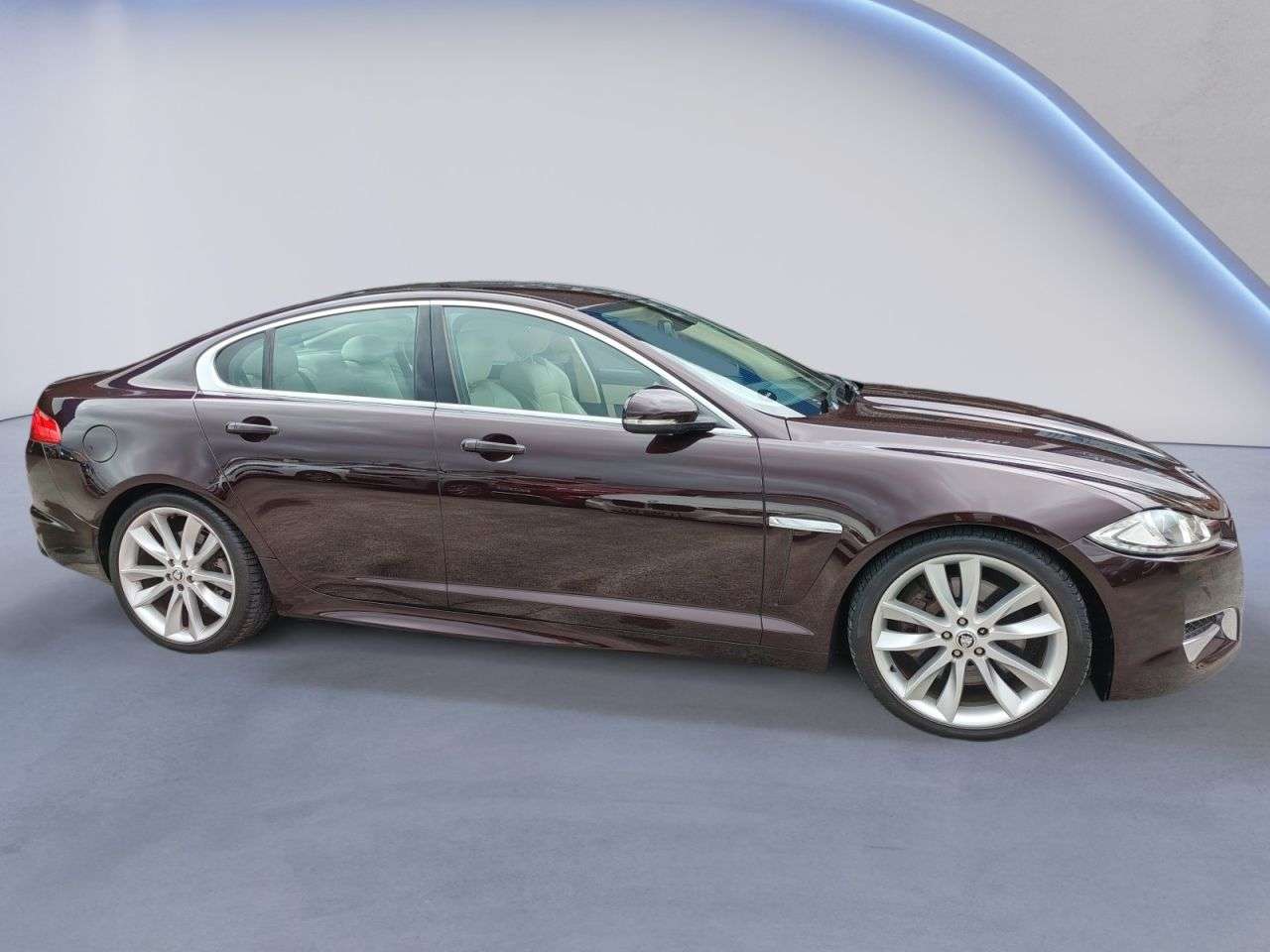 A 2013 JAGUAR XF 3.0d S V6 Portfolio Saloon 4dr Diesel Auto Euro 5 (s/s) (275 ps) 9 STAMP FU A 2013 JAGUAR XF 3.0d S V6 Portfolio Saloon 4dr Diesel Auto Euro 5 (s/s) (275 ps) 9 STAMP FU