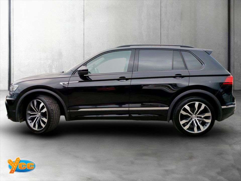 A 2017 VOLKSWAGEN TIGUAN 2.0 TDI R-Line SUV 5dr Diesel Manual 4Motion Euro 6 (s/s) (150 ps) 10 STAMP A 2017 VOLKSWAGEN TIGUAN 2.0 TDI R-Line SUV 5dr Diesel Manual 4Motion Euro 6 (s/s) (150 ps) 10 STAMP