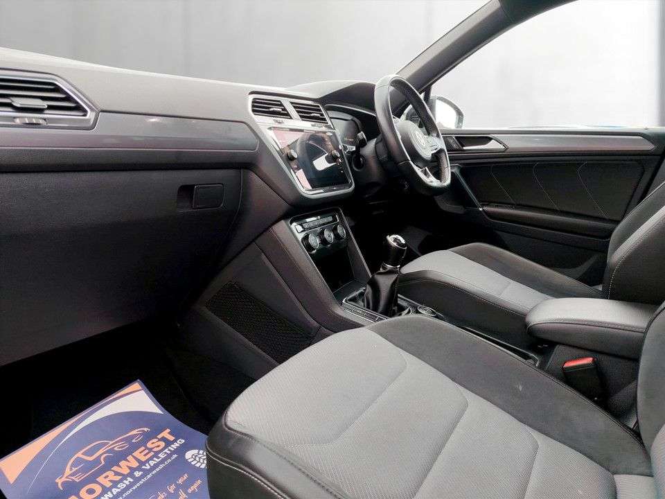 2017 VOLKSWAGEN TIGUAN 2017 VOLKSWAGEN TIGUAN