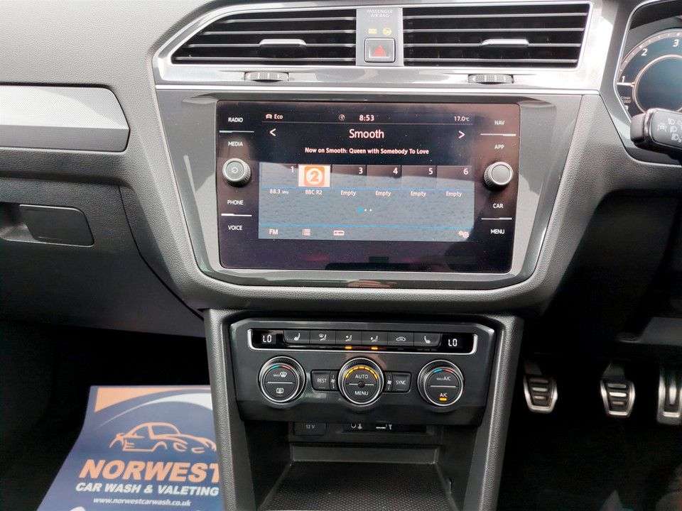 2017 VOLKSWAGEN TIGUAN 2017 VOLKSWAGEN TIGUAN