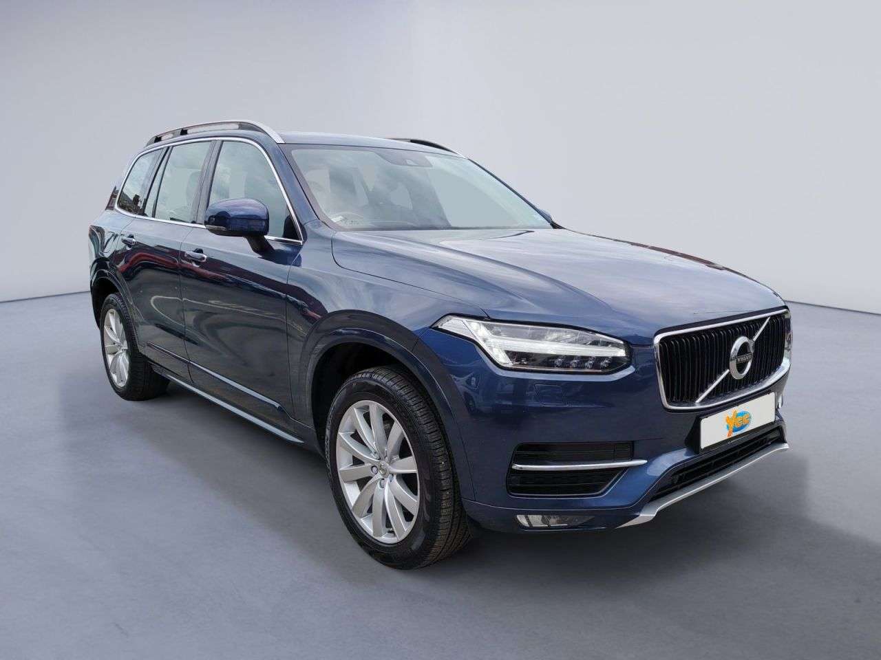 A 2019 VOLVO XC90 2.0 D5 PowerPulse Momentum Pro SUV 5dr Diesel Auto 4WD Euro 6 (s/s) (235 ps A 2019 VOLVO XC90 2.0 D5 PowerPulse Momentum Pro SUV 5dr Diesel Auto 4WD Euro 6 (s/s) (235 ps