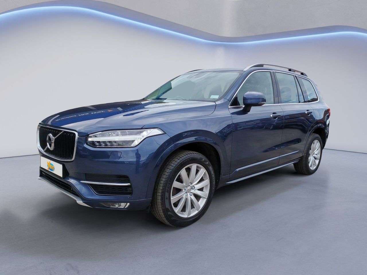 A 2019 VOLVO XC90 2.0 D5 PowerPulse Momentum Pro SUV 5dr Diesel Auto 4WD Euro 6 (s/s) (235 ps A 2019 VOLVO XC90 2.0 D5 PowerPulse Momentum Pro SUV 5dr Diesel Auto 4WD Euro 6 (s/s) (235 ps