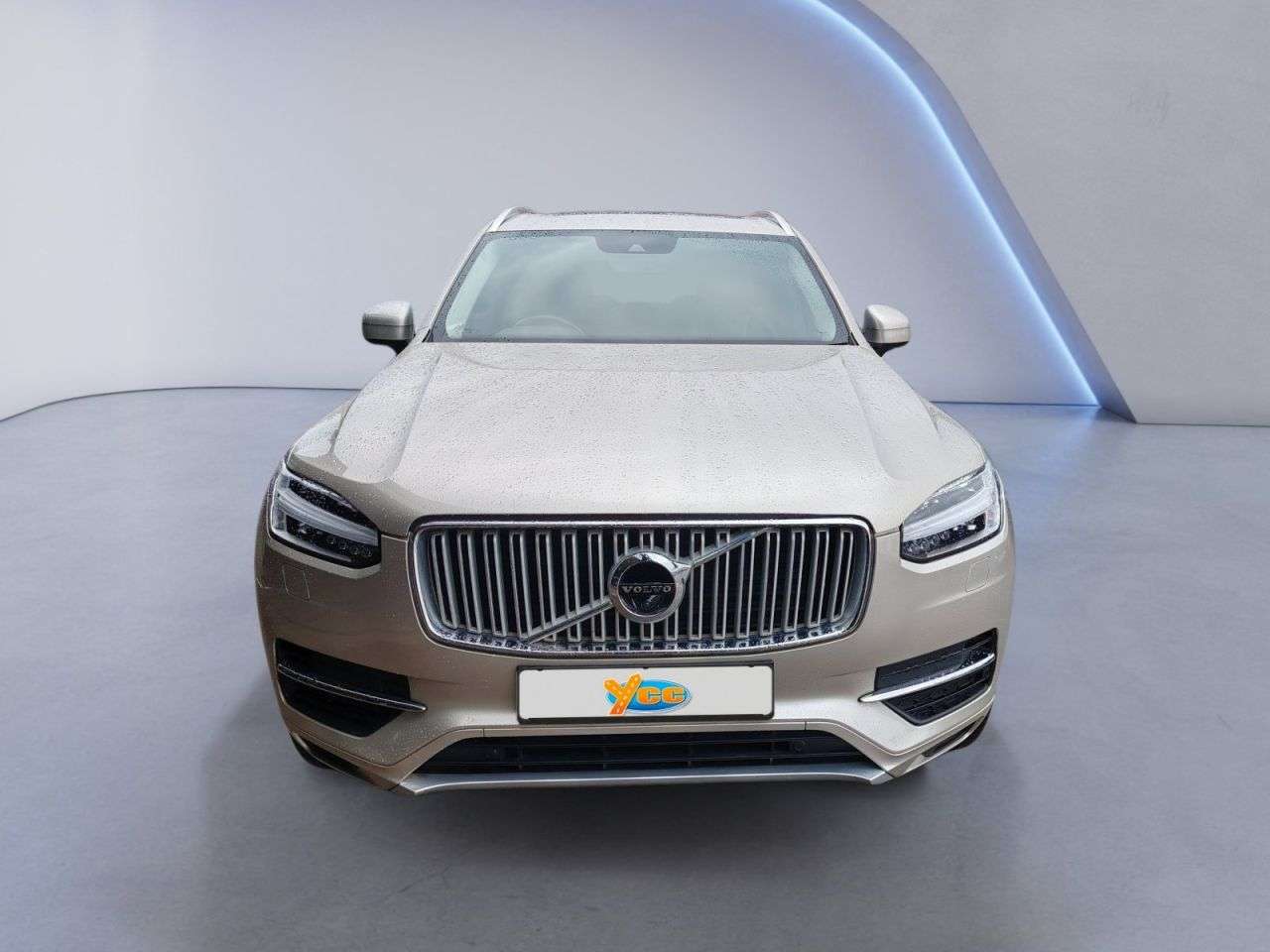 A 2017 VOLVO XC90 2.0h T8 Twin Engine 10.4kWh Inscription Pro SUV 5dr Petrol Plug-in Hybrid A A 2017 VOLVO XC90 2.0h T8 Twin Engine 10.4kWh Inscription Pro SUV 5dr Petrol Plug-in Hybrid A