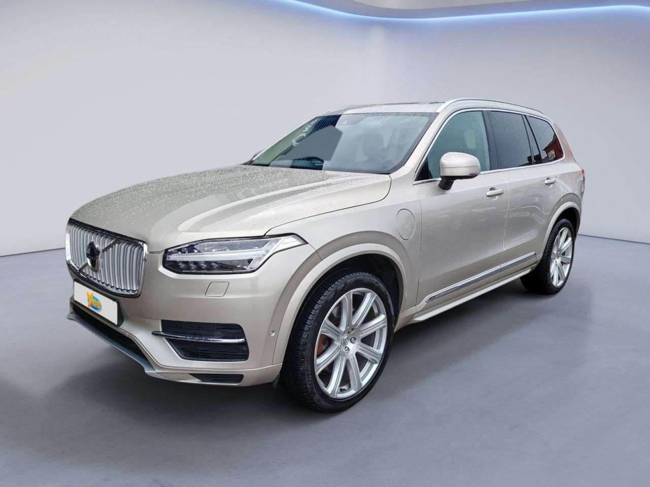 A 2017 VOLVO XC90 2.0h T8 Twin Engine 10.4kWh Inscription Pro SUV 5dr Petrol Plug-in Hybrid A A 2017 VOLVO XC90 2.0h T8 Twin Engine 10.4kWh Inscription Pro SUV 5dr Petrol Plug-in Hybrid A