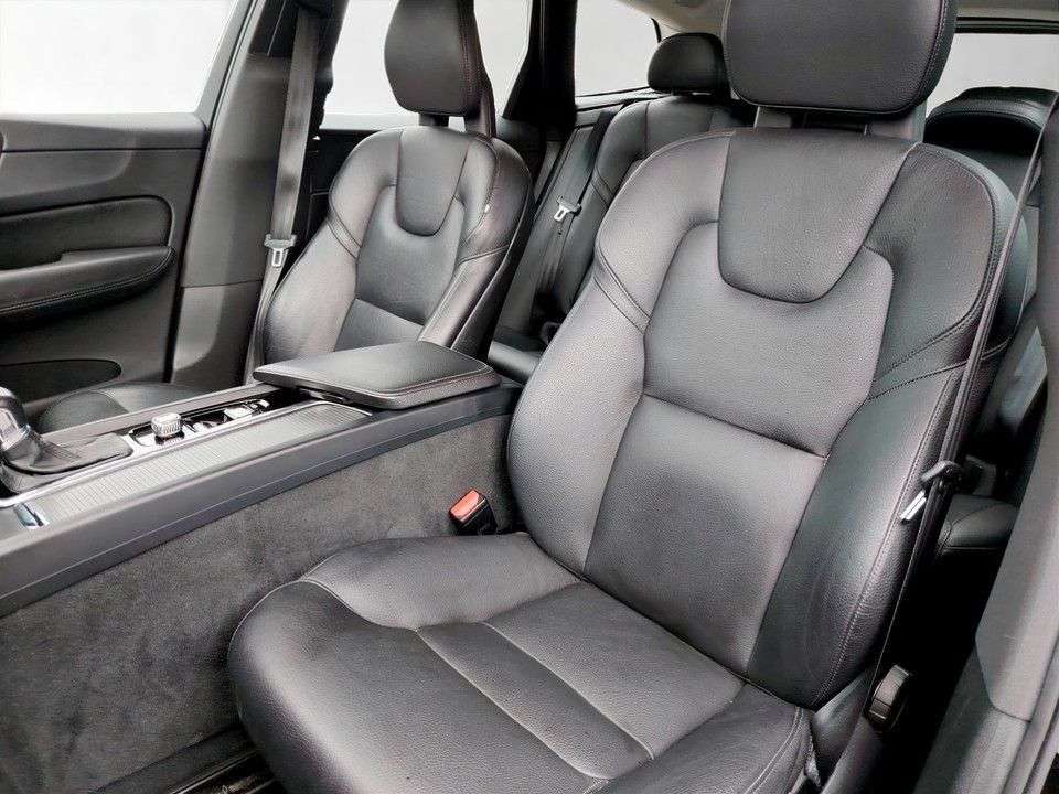 2017 VOLVO XC60 2017 VOLVO XC60
