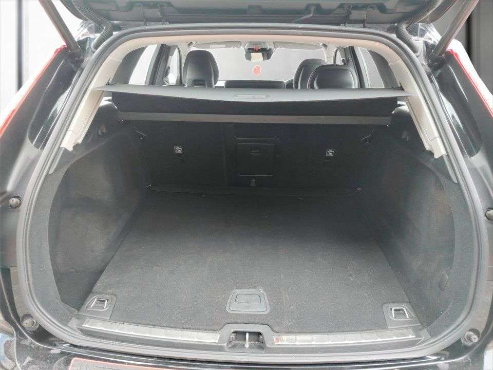 2017 VOLVO XC60 2017 VOLVO XC60