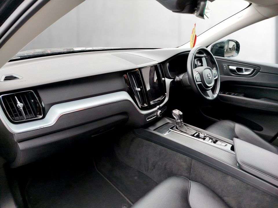 2017 VOLVO XC60 2017 VOLVO XC60