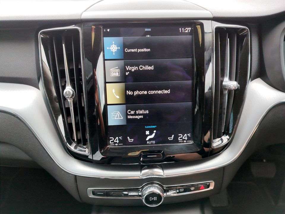 2017 VOLVO XC60 2017 VOLVO XC60