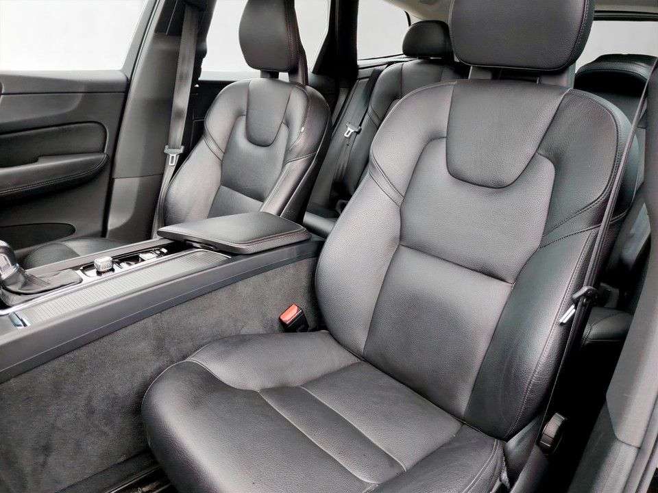 2017 VOLVO XC60 2017 VOLVO XC60