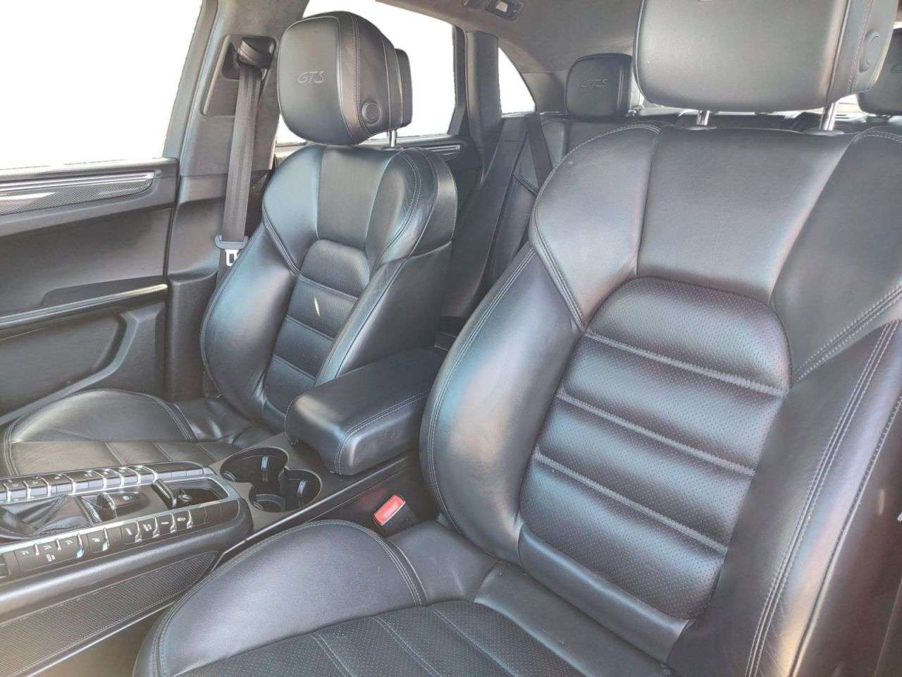 2017 PORSCHE MACAN 2017 PORSCHE MACAN