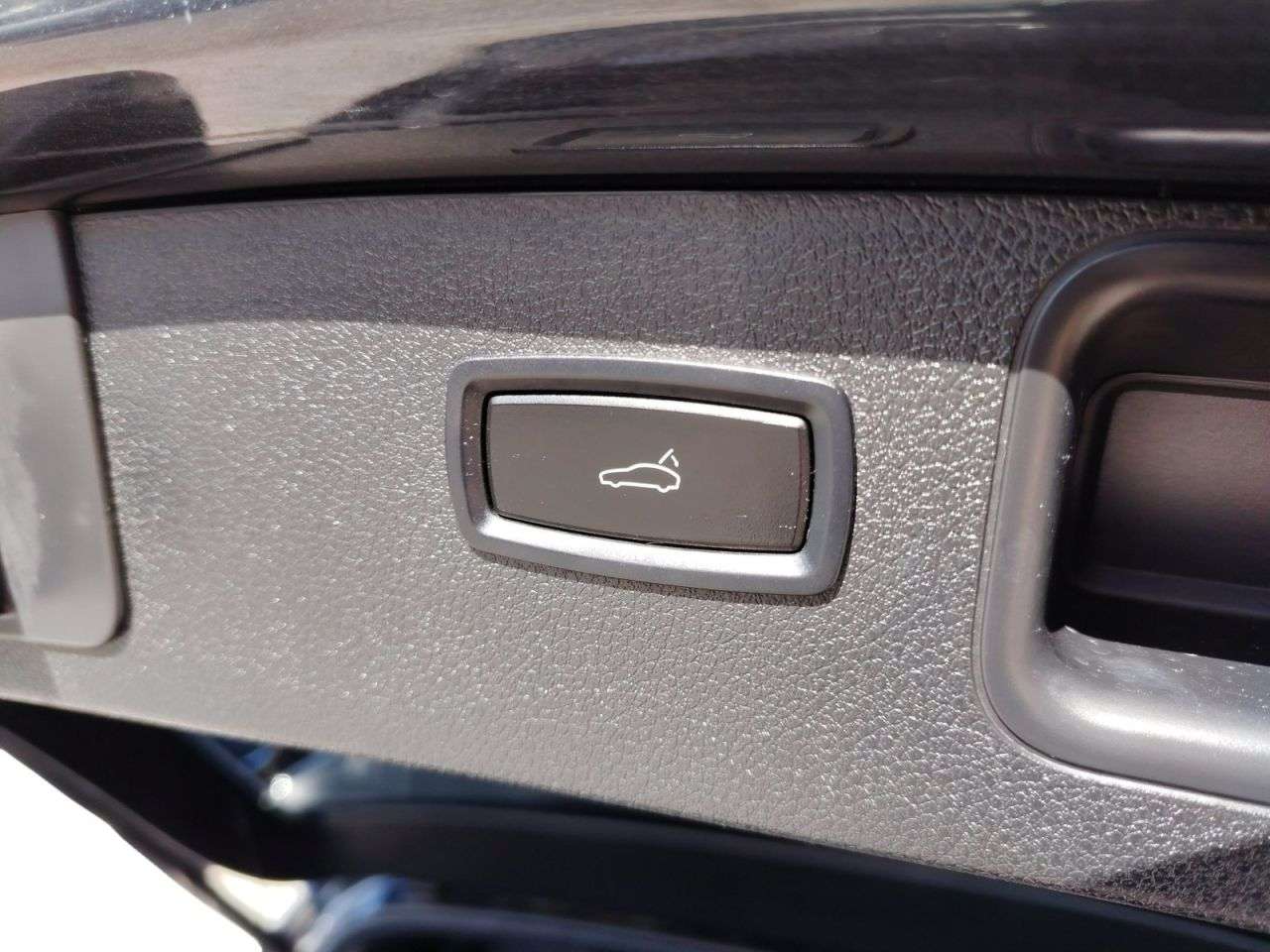 2017 PORSCHE MACAN 2017 PORSCHE MACAN